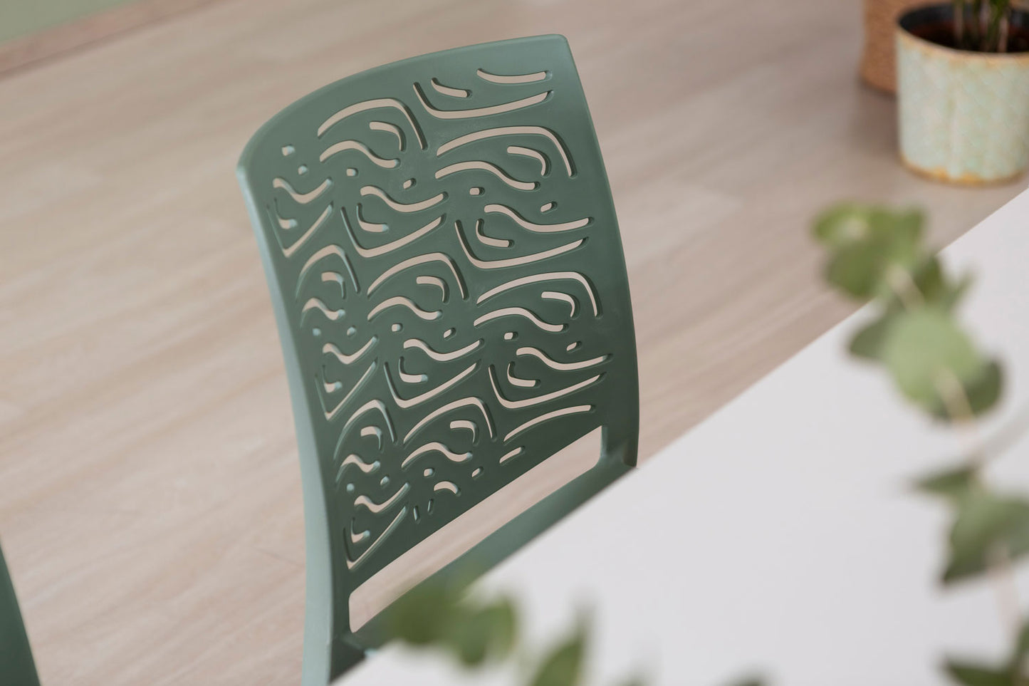 CHAISES MALIKA