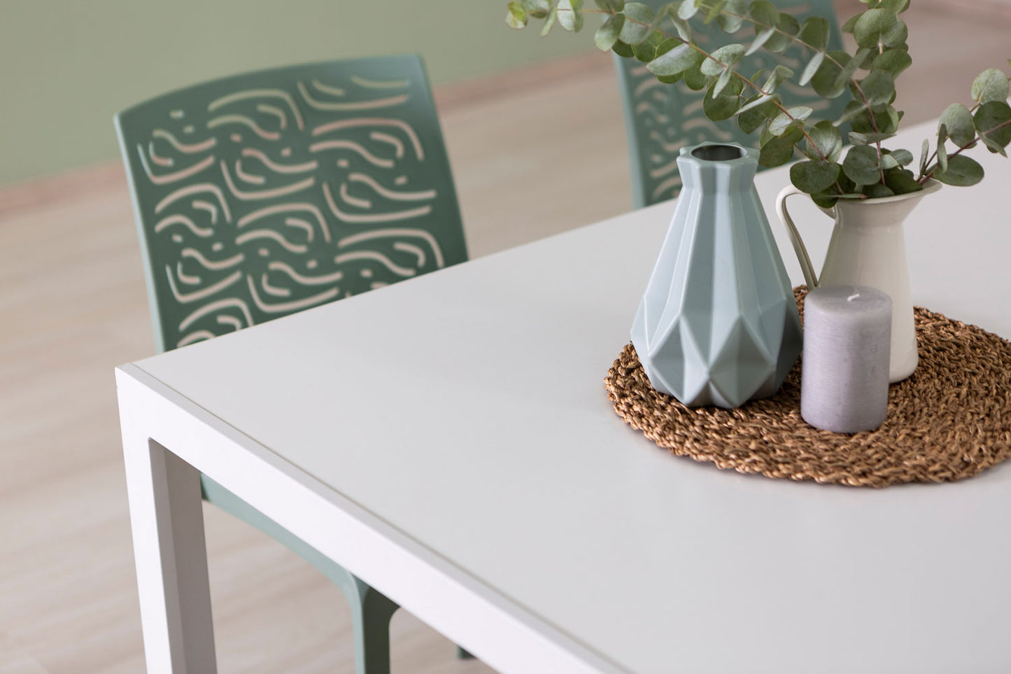 CHAISES MALIKA