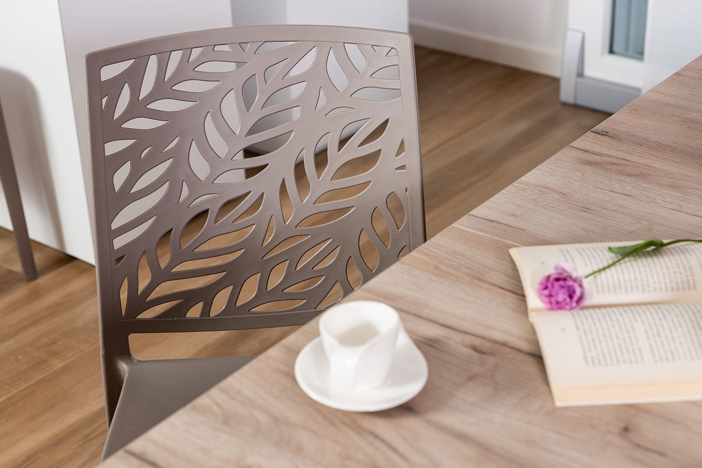 CHAISES DAFNE