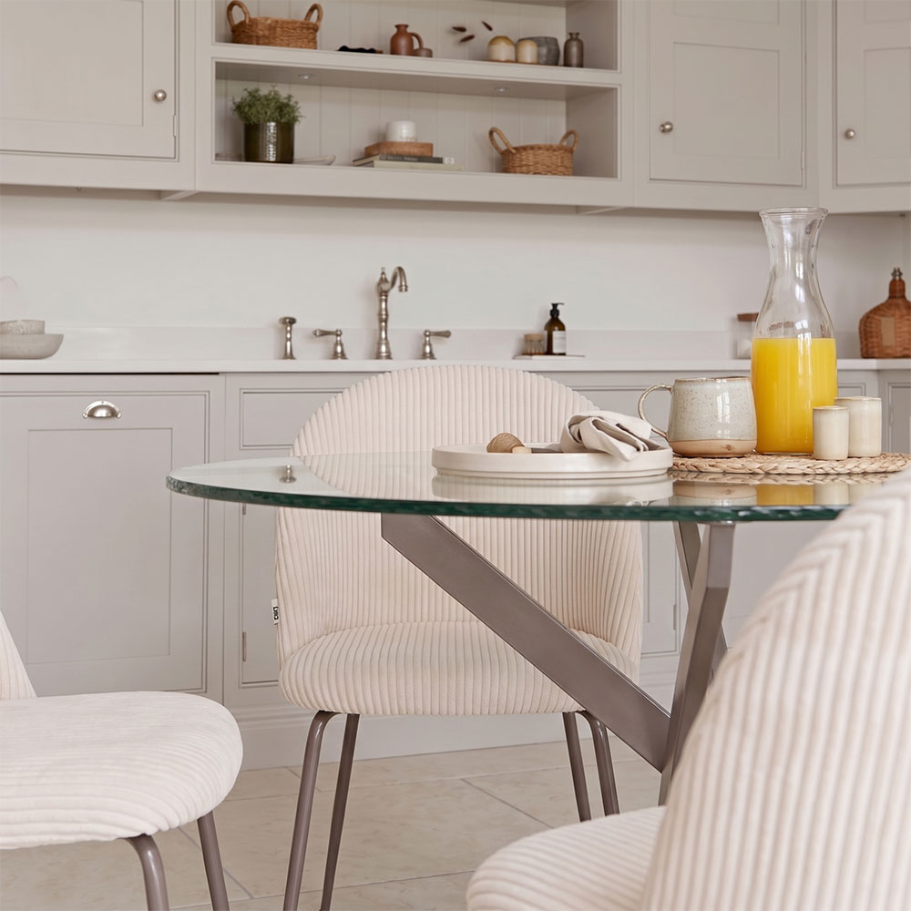TABLE KASPER